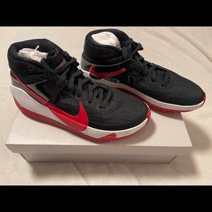 Nike Men's KD 13 Bred Basketball Shoes